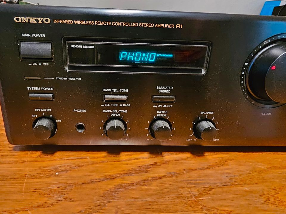 Vollverstärker ONKYO A-8840 in Wassenberg