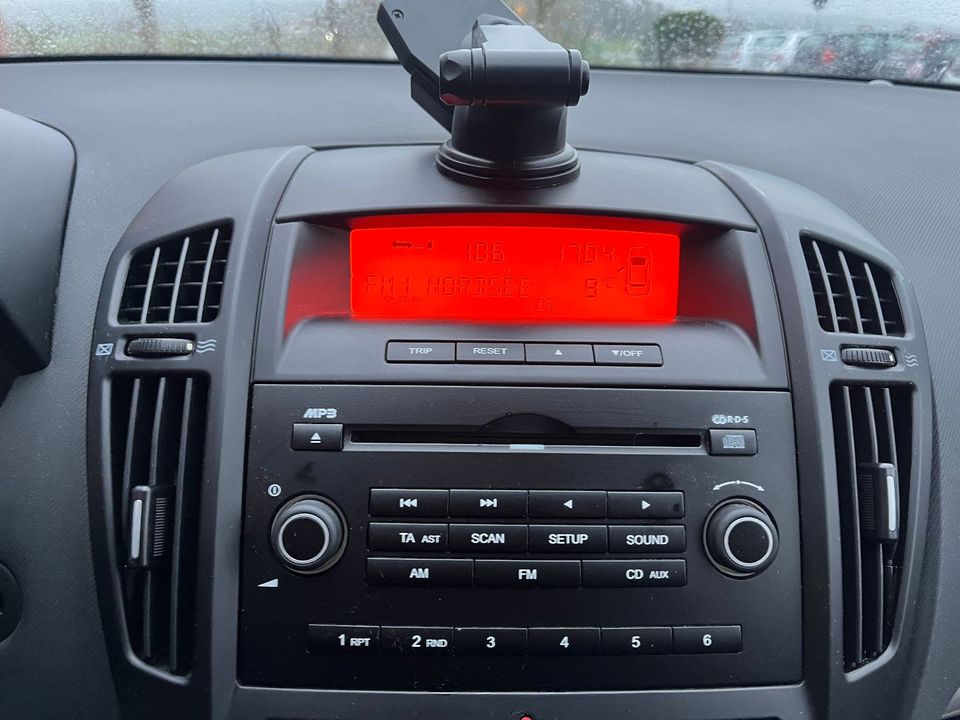 Kia cee'd Sportswagon Kombi 1.4 Klima E-Fenster AUX in Bad Laer