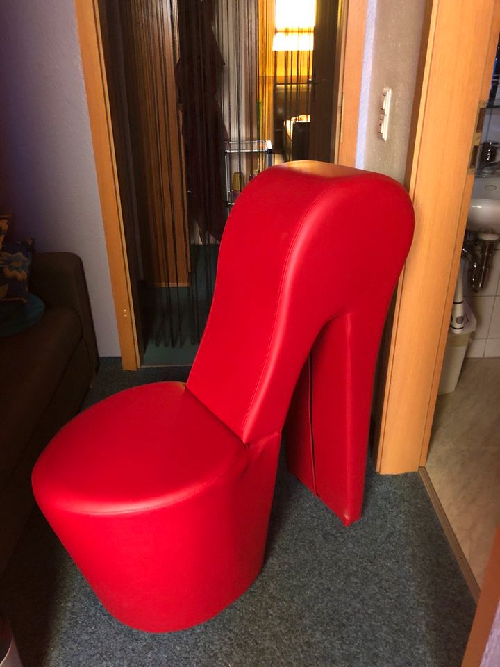 High Heel Stuhl in Treuen