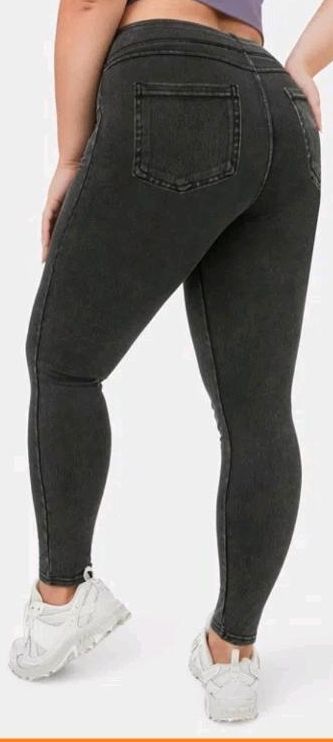 HalaraMagic™ Plus Size Jeans Jeggings aus elastischem Strick-Deni in Flensburg