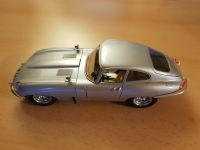 Bugargo Jaguar E-type Coupe, silber Maßstab 1:18 Niedersachsen - Spelle Vorschau