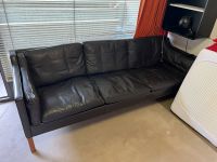 Borge Mogensen Sofa/Couch Dreisitzer schwarz/braun Modell 210 Altstadt-Lehel - München/Lehel Vorschau