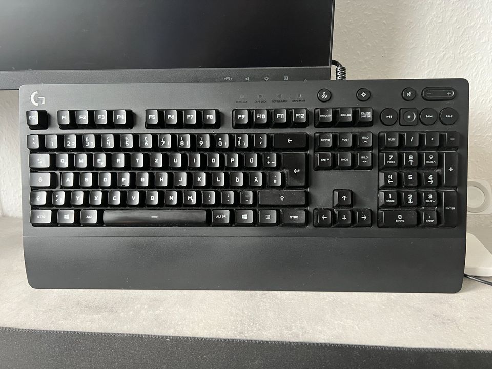 Gaming-Peripherie (Tastatur, Mousepad, Maus, Mikrofon) in Hamburg