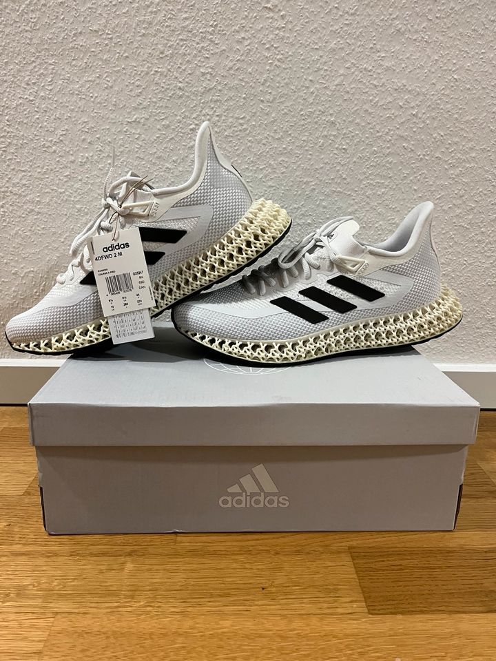 Adidas Sneaker Herren weiß neu 44 4DFWD 2 M in Düsseldorf