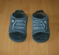 Adidas Badeschuhe Badeschlappen Sandalen Größe 20 blau Essen - Essen-West Vorschau