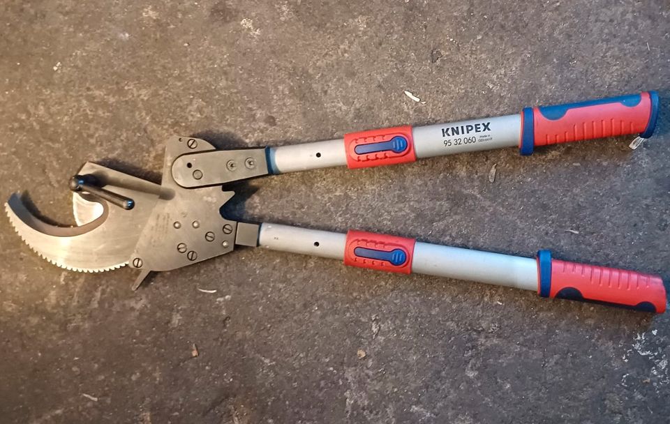 KNIPEX Kabelschneider 9532060 in Henstedt-Ulzburg