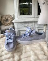 Puma Sneaker hell Lavendel größe 40 Nordrhein-Westfalen - Ratingen Vorschau