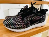 Nike Roshe Run NM Flyknit Multicolor Gr. 43 Neuwertig Nordrhein-Westfalen - Velbert Vorschau