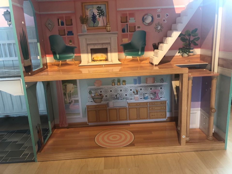 Barbie Haus mit Fahrstuhl und Licht in Annaburg