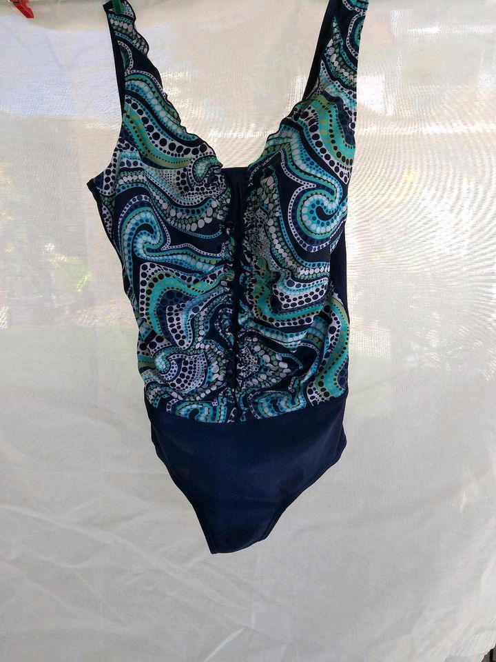 JEDER BADEANZUG,TANKINI,BIKINI 4,--€,Größe 38,40,42,44 in Weißenhorn