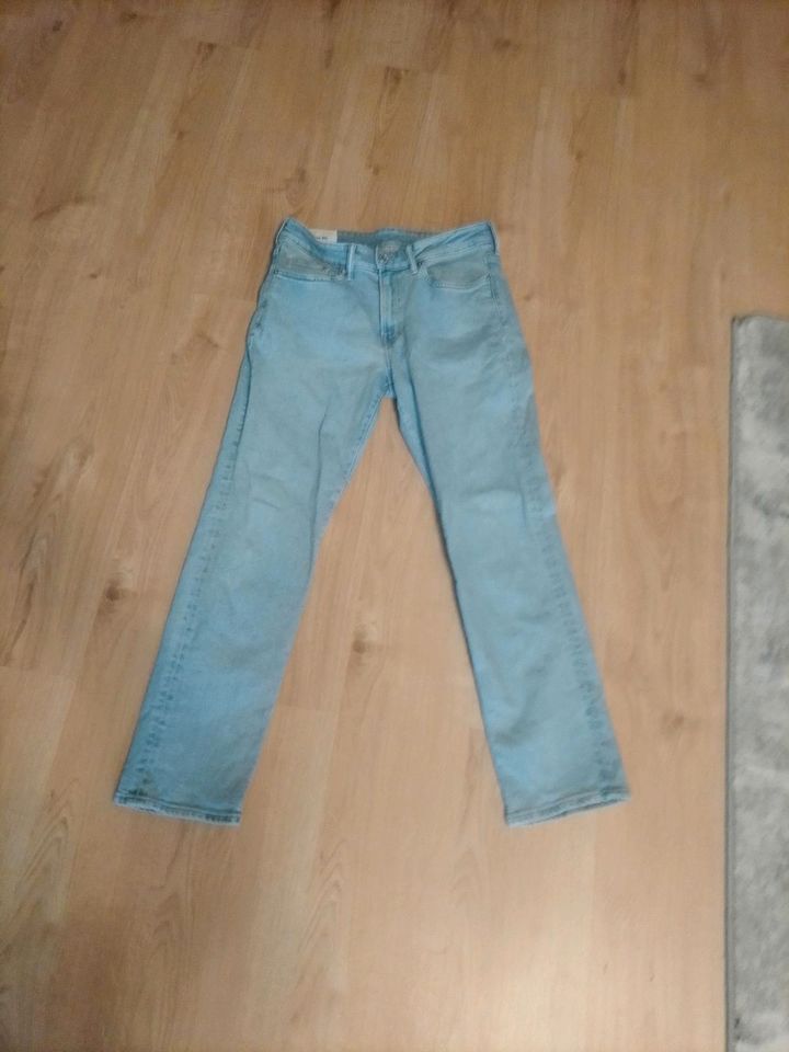 Ich verkaufe eine jeans in Solingen