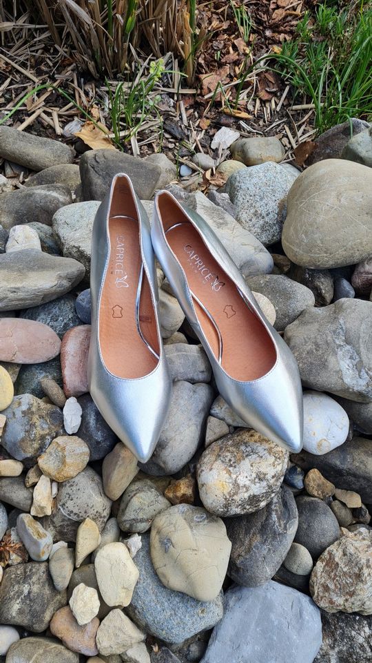 Caprice coole schicke Pumps High Heels Echt Leder 40 (6,5) silber in Burgau