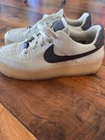 Nike Airforce AF 1 - Sondermodell - weiss/lila Rheinland-Pfalz - Wackernheim Vorschau