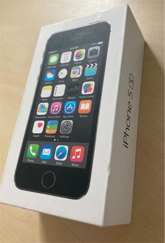 iPhone 5S 32GB Spacegrau | Bildschirmglas Riss in Obersontheim