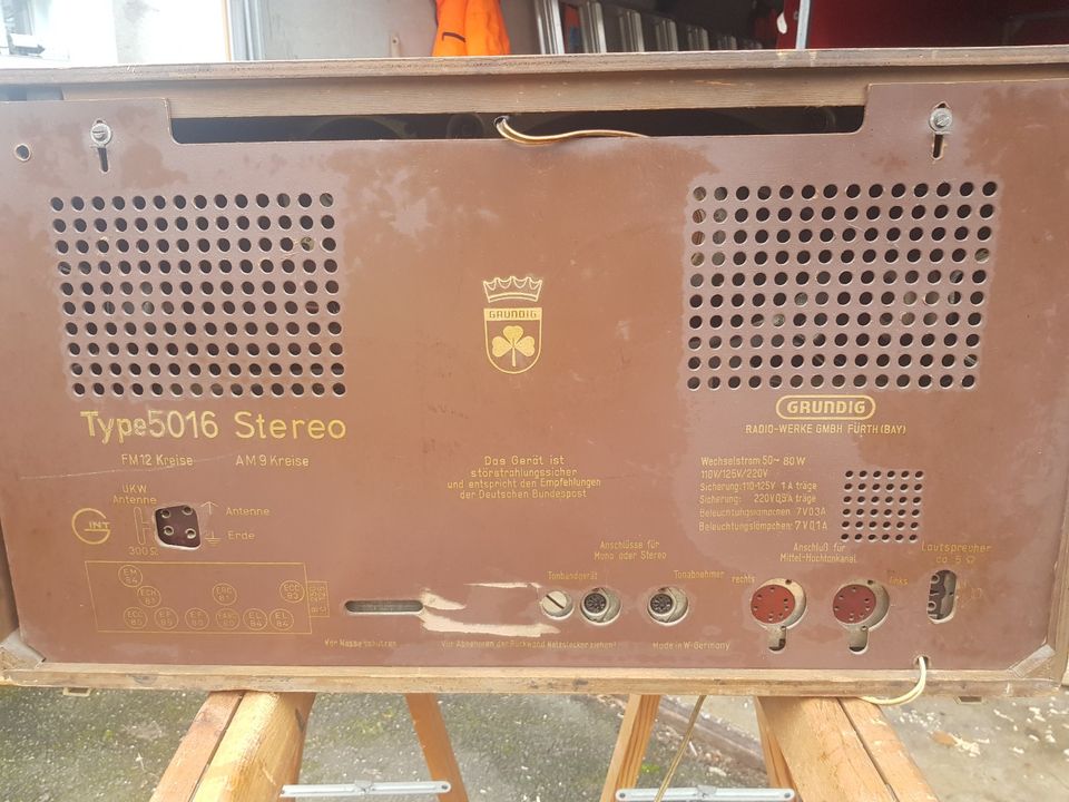 Grundig Röhrenradio in Köln