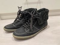 37 sneakers schwarz s.Oliver gefüttert Nordrhein-Westfalen - Kirchlengern Vorschau