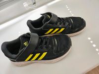 Adidas Schuhe in schwarz, gelb Gr. 33 / Turnschuhe,  Sneaker Niedersachsen - Hitzacker Vorschau