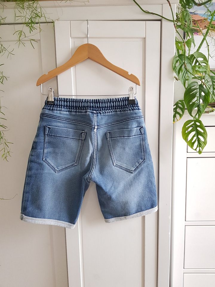 ❤️ H&M ❤️ kurze Hose Sommerhose Jeans Shorts Gr. 134 140 152 in Markkleeberg