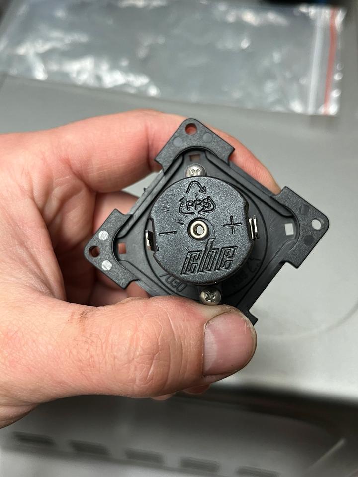 Inprojal System 10.000 Zigarettenanzünderdose, 12V, schwarz in Usingen