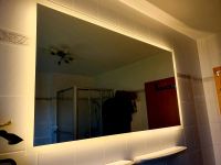 Designer Badspiegel LED Spiegel mit Datums- und Uhrzeitanzeige Bayern - Fischach Vorschau
