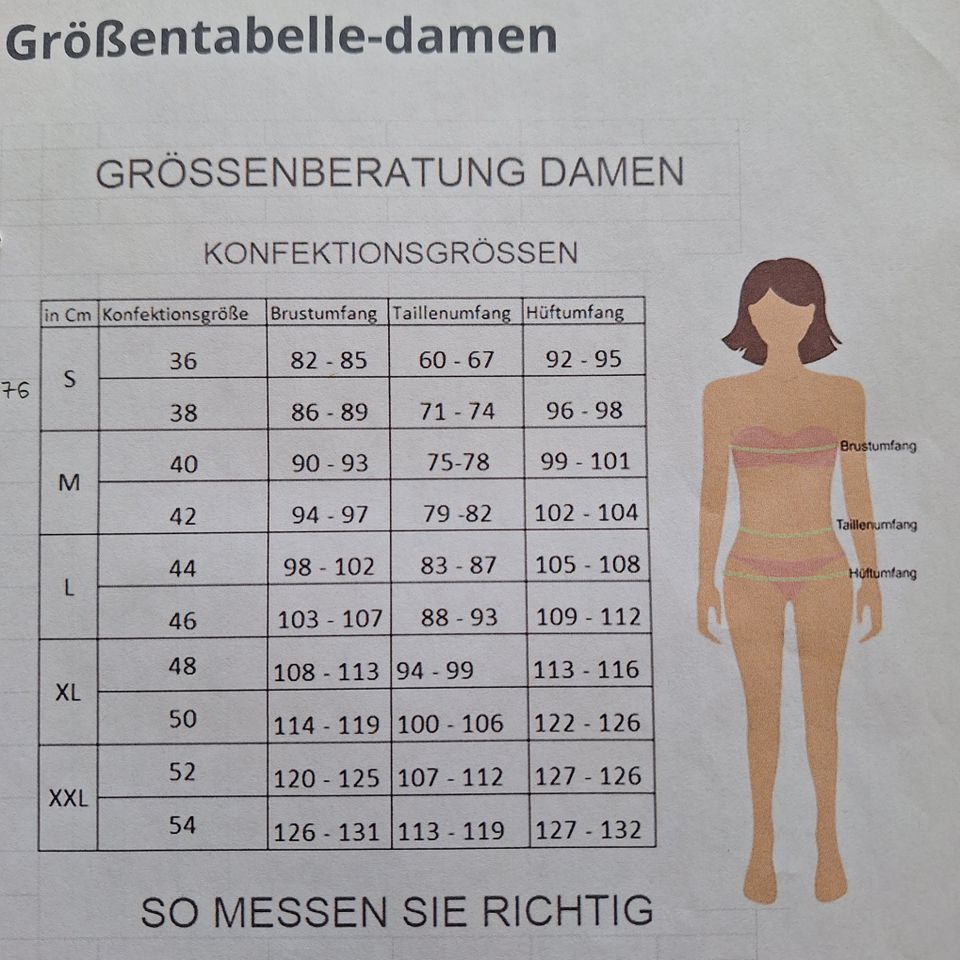 4 schöne vers .Frauen/Mädchen Oberteile in Größe: XS (32 - 34) in Burghaun