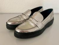 Tod‘s Loafer Gr 39 (39,5) silber neuwertig Hessen - Wiesbaden Vorschau
