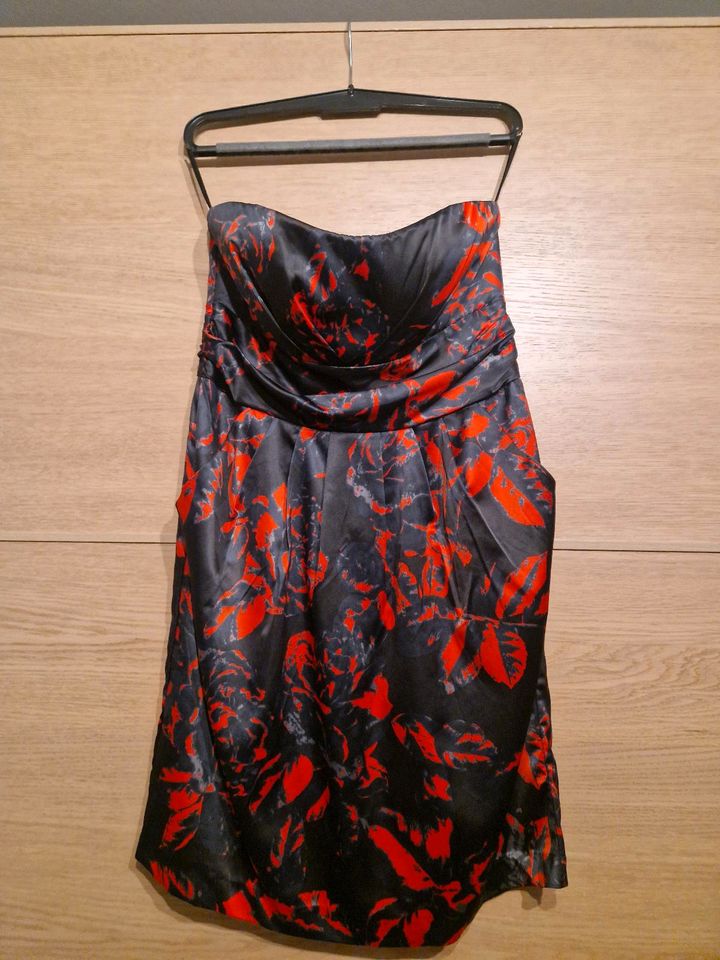 Kleid*AMISU*38*figurbetont*schwarz*rot*Mini***NEU*** in Chemnitz