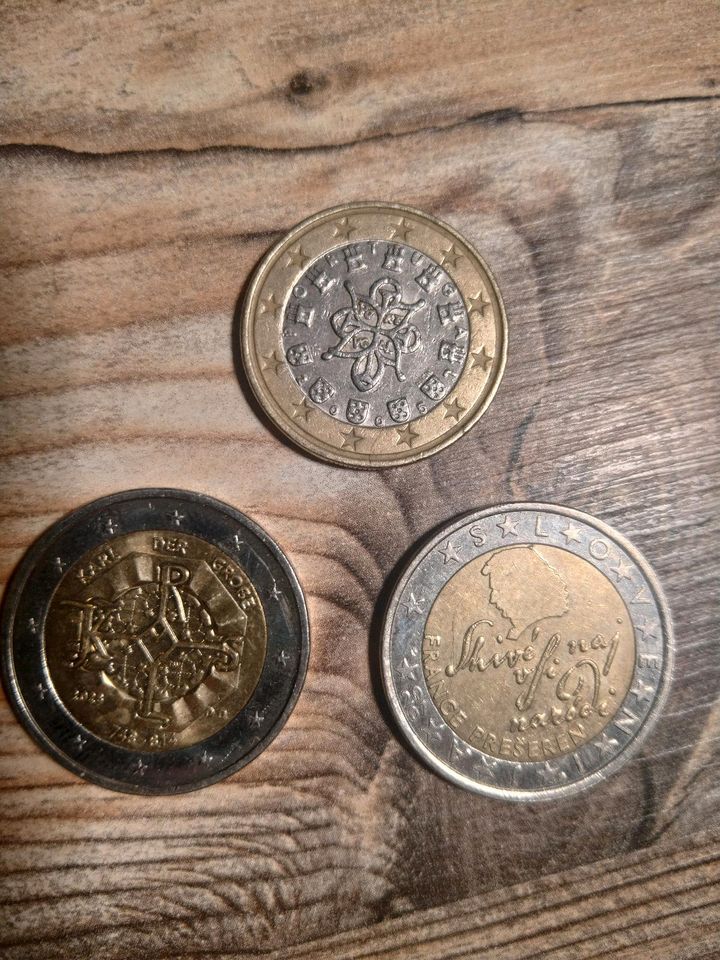1€ und 2x 2€ Münzen in Allersberg