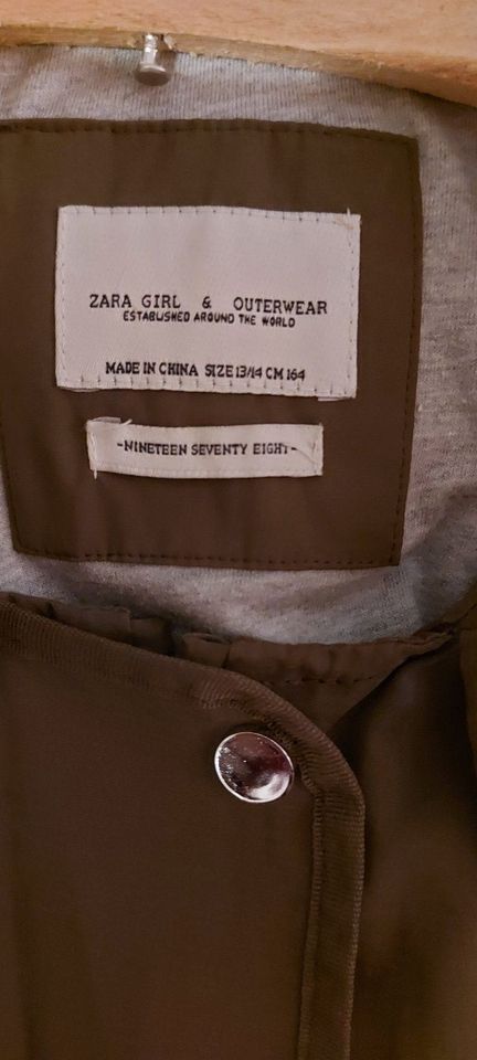 Jacke Zara Girl oliv grün khaki 164 in Tüttleben