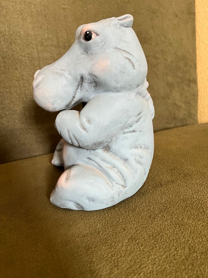 Nilpferd-Figur 20 cm mit Baby-Hippo sitzend Ton/Steingut in Homburg