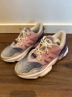 Adidas Ozweego pink Lila weiß Schuhe Sneaker 35 1/2 Niedersachsen - Dissen am Teutoburger Wald Vorschau