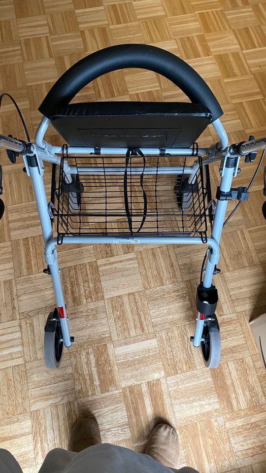 Rollator, nur nach OP benutzt in Frankfurt am Main