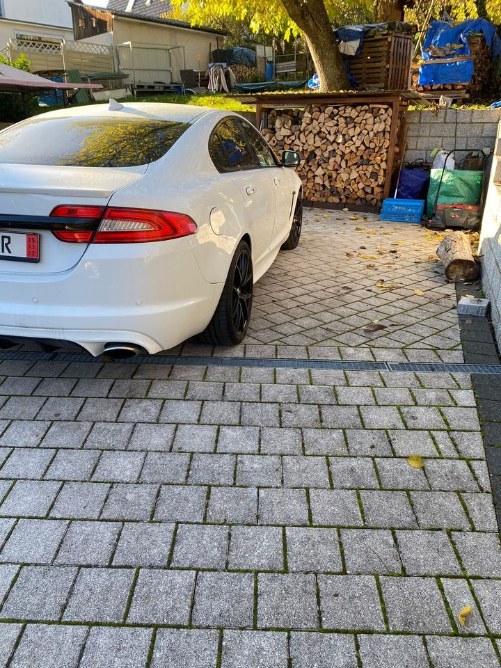 Jaguar xf 30d in Ebern