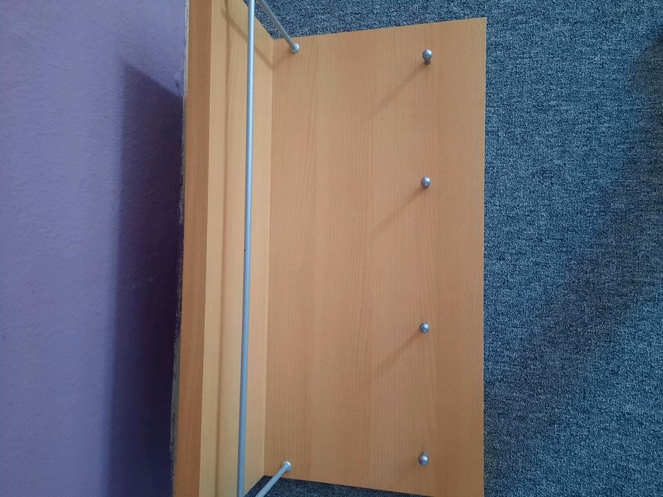 Garderobe aus Holz in Oderwitz