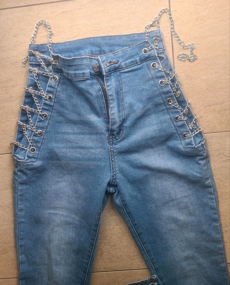 NEU sexy Jeans mit Ketten Schnürung High Waist * Größe S 36 in Nürnberg (Mittelfr)