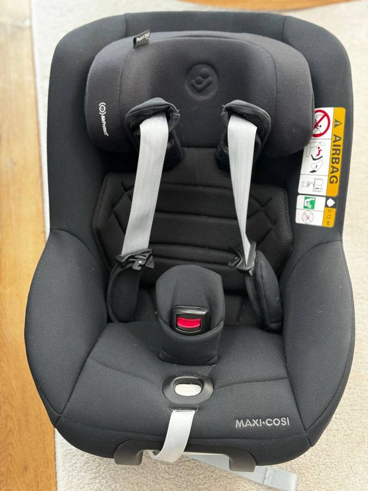 Maxi-Cosi Kindersitz Pearl 360 Pro i-Size mit Isofix-Basis in Berlin