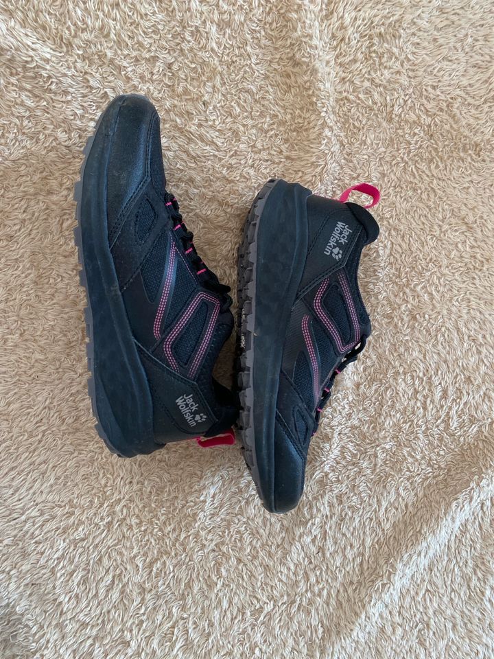 Jack Wolfskin Damen Mädchen Schuhe Sportschuhe schwarz Pink in Unterkirnach