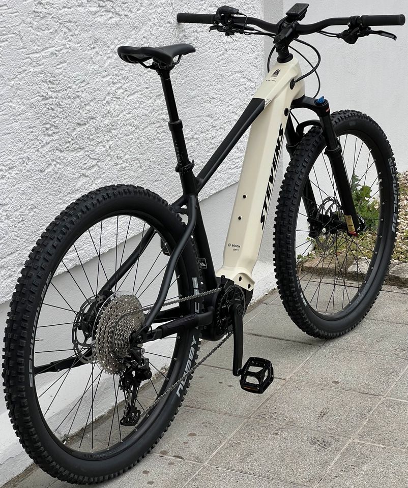 STEVENS E-CAYOLLE Sandstone E-Bike Mountainbike 625Wh in Deisenhausen