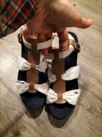 Sandalen Pumps High Heels von Tommy Hilfiger Größe 39 Niedersachsen - Emden Vorschau