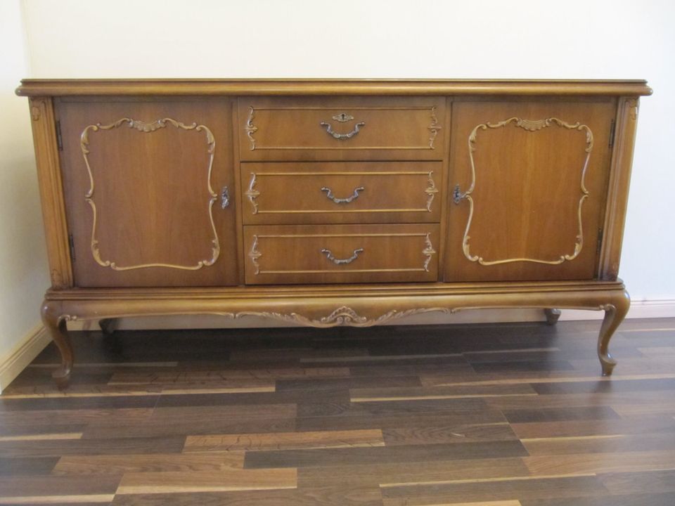 Chippendale - elegante Sideboard/Kommode in Delligsen