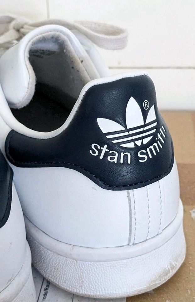Adidas Schuhe Stan Smith kaum getragen in Dessau-Roßlau