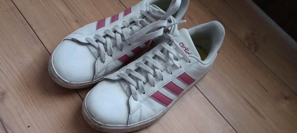 adidas schuhe damen in Oldenburg