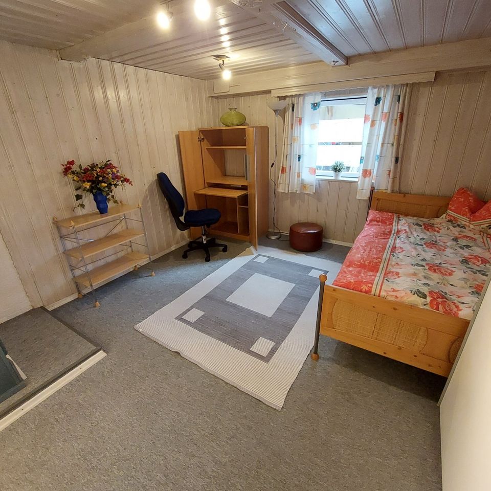 Monteur Zimmer in WG in Bonstetten