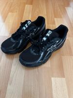 New Balance 740 schwarz black Größe: 42 Hessen - Fulda Vorschau