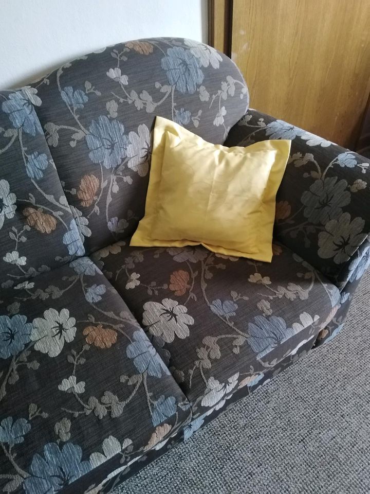 Ich biete ein kleines Sofa in Herscheid