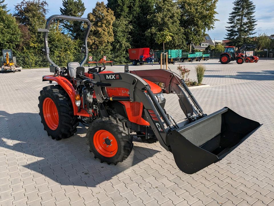 Kubota Kommunaltraktor L1-382 DHW mit Frontlader in Langen Emsland