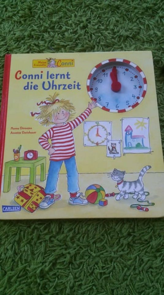 Conni lernt die Uhrzeit  Buch Meine Freundin Conni in Dresden