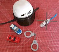 Spielzeug Polizei Konvolut ausziehbare Autos Helm Hubschrauber Findorff - Findorff-Bürgerweide Vorschau