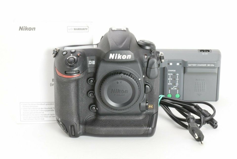 Nikon D5 + TOP (241442) in Frankfurt am Main