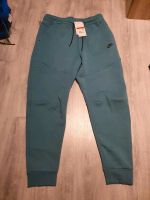 Nike Tech Fleece Jogginghose L NEU Berlin - Neukölln Vorschau